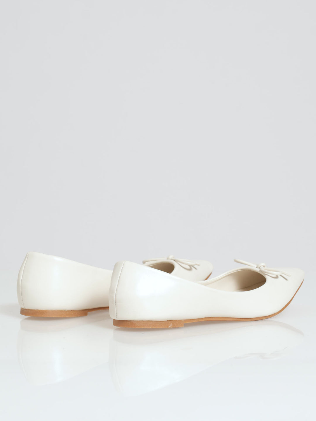 Pointed Bow Pumps - Off White