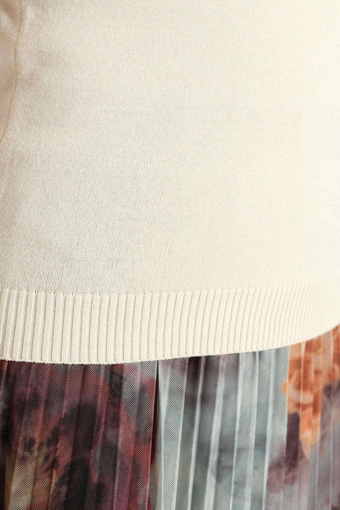 Pullover Tee - Cream/Black