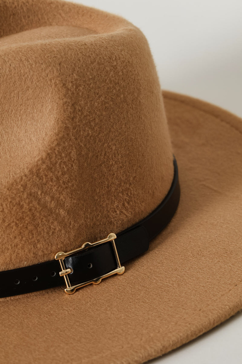 Buckle Detail Felt Hat - Camel