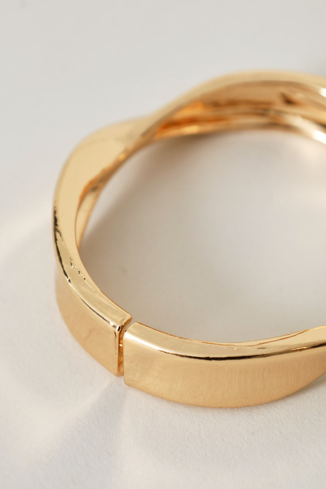 Twisted Cuff - Gold