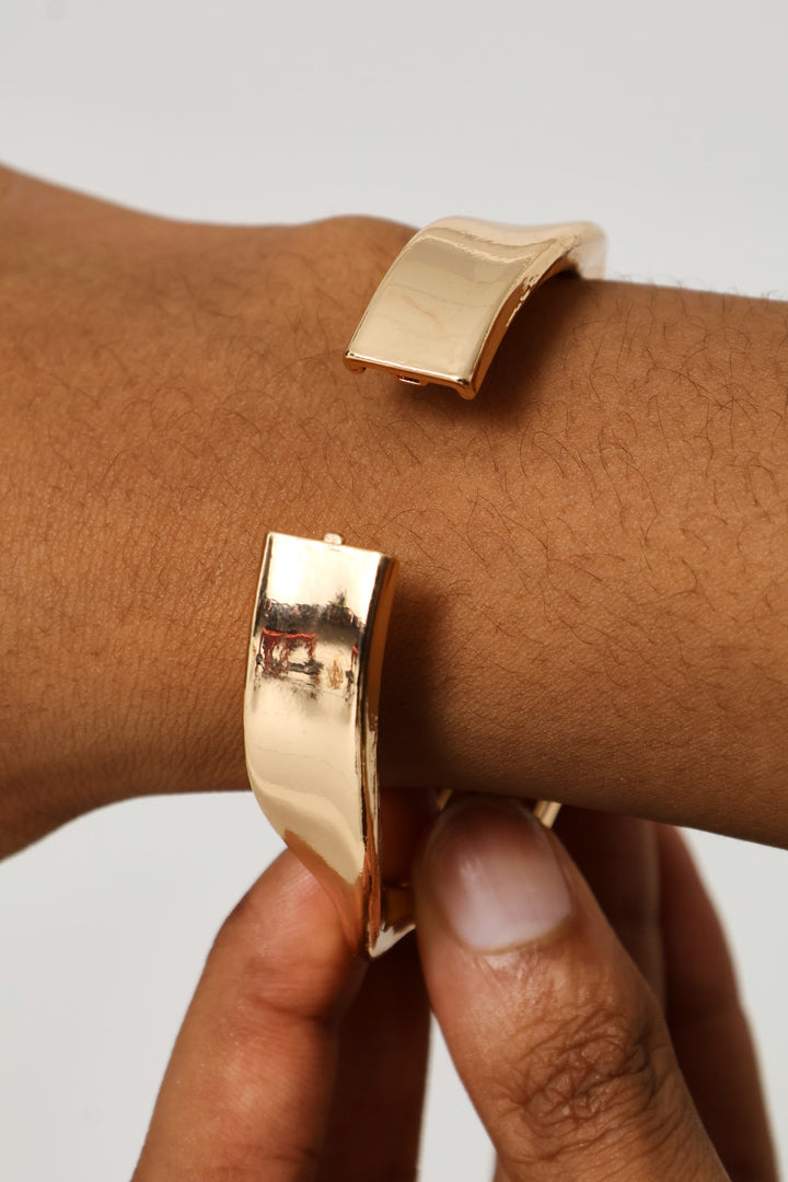 Twisted Cuff - Gold