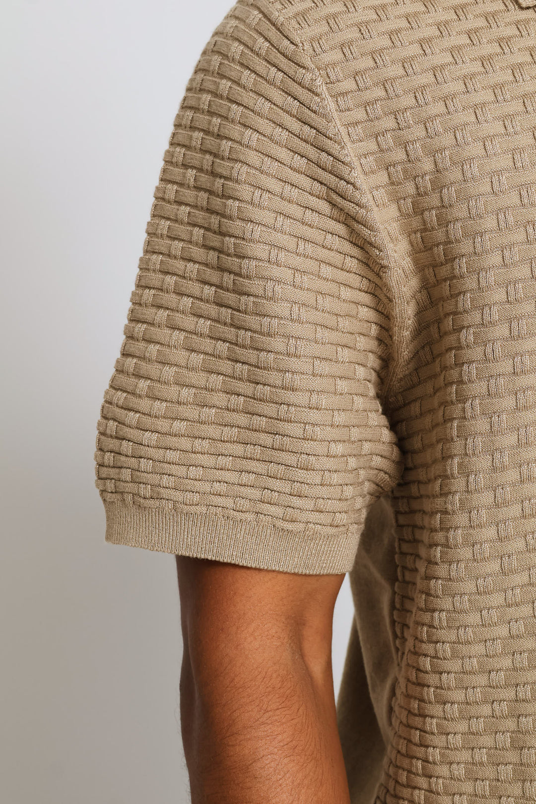 Geometric Weave Textured Quarter Zip Knit Golfer - Taupe