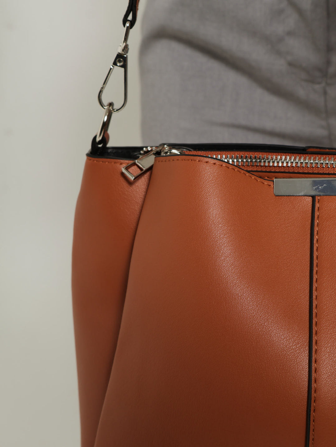 Multi Comp Crossbody Bag - Tan