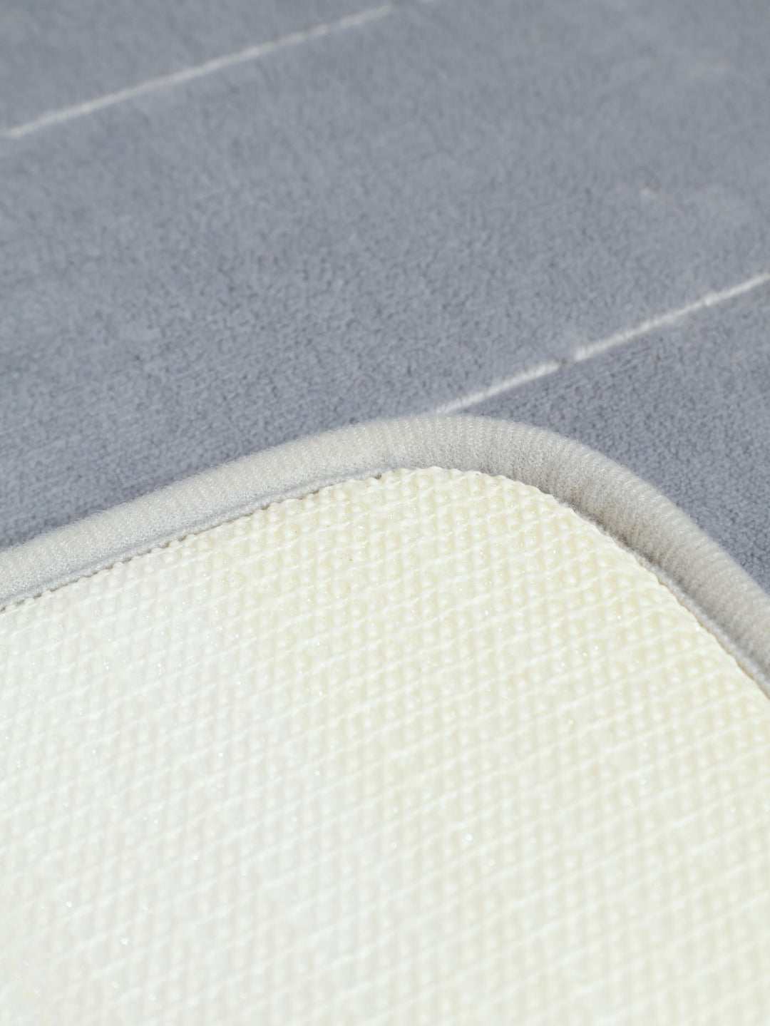 Memory Foam Embossed Stripe Bath Mat 12mm - Grey