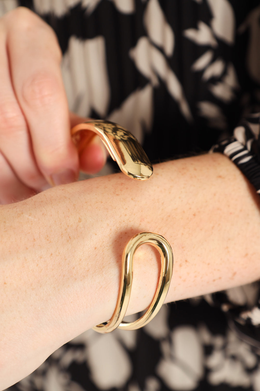 Cutout Cuff Bracelet - Gold