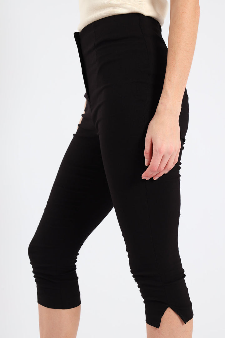 Skinny Capri Pants - Black