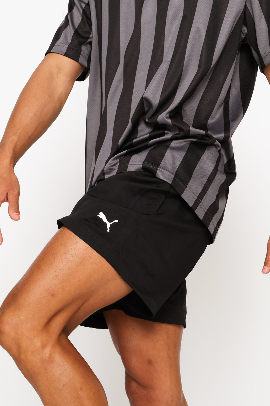 Essential 5" Short - Black