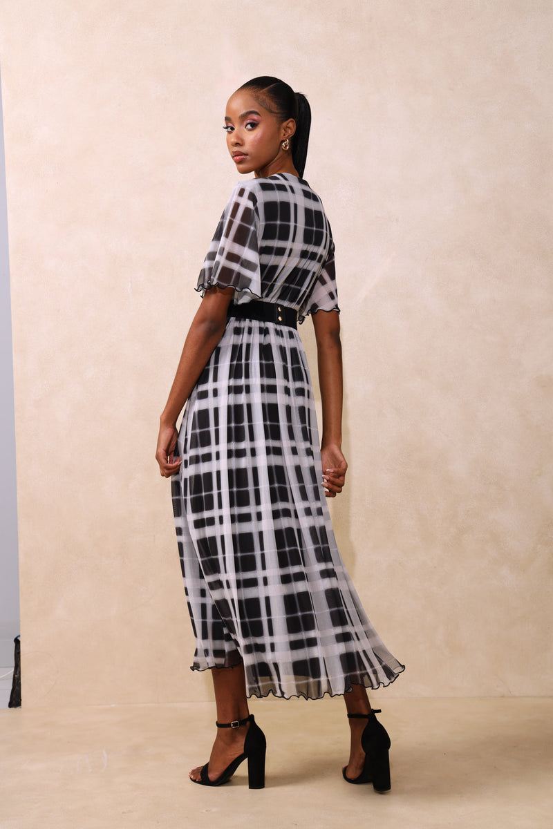 Keyhole Belted Mesh Maxi Dress - Black/White