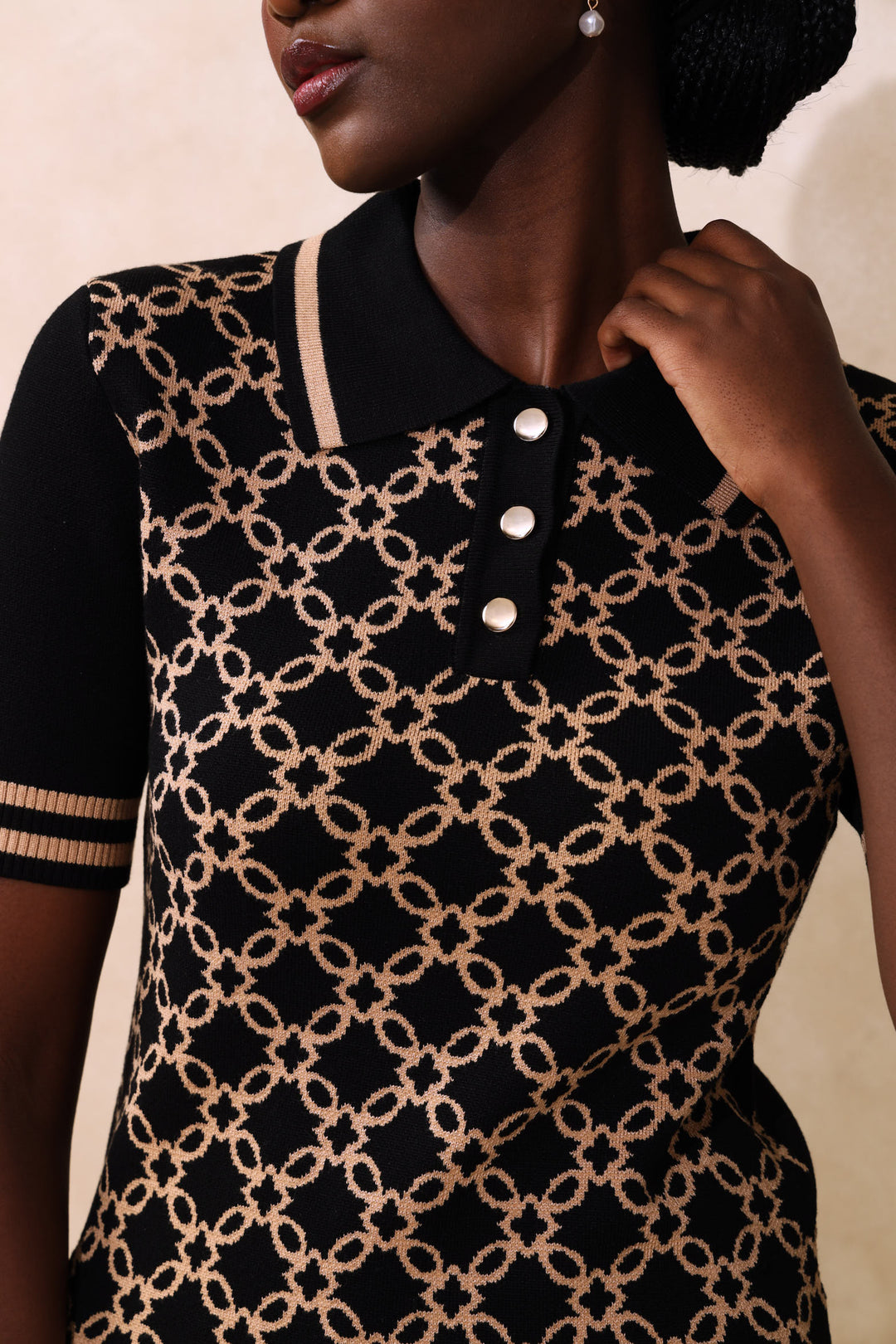 Geo Golfer Tee - Black/Cream