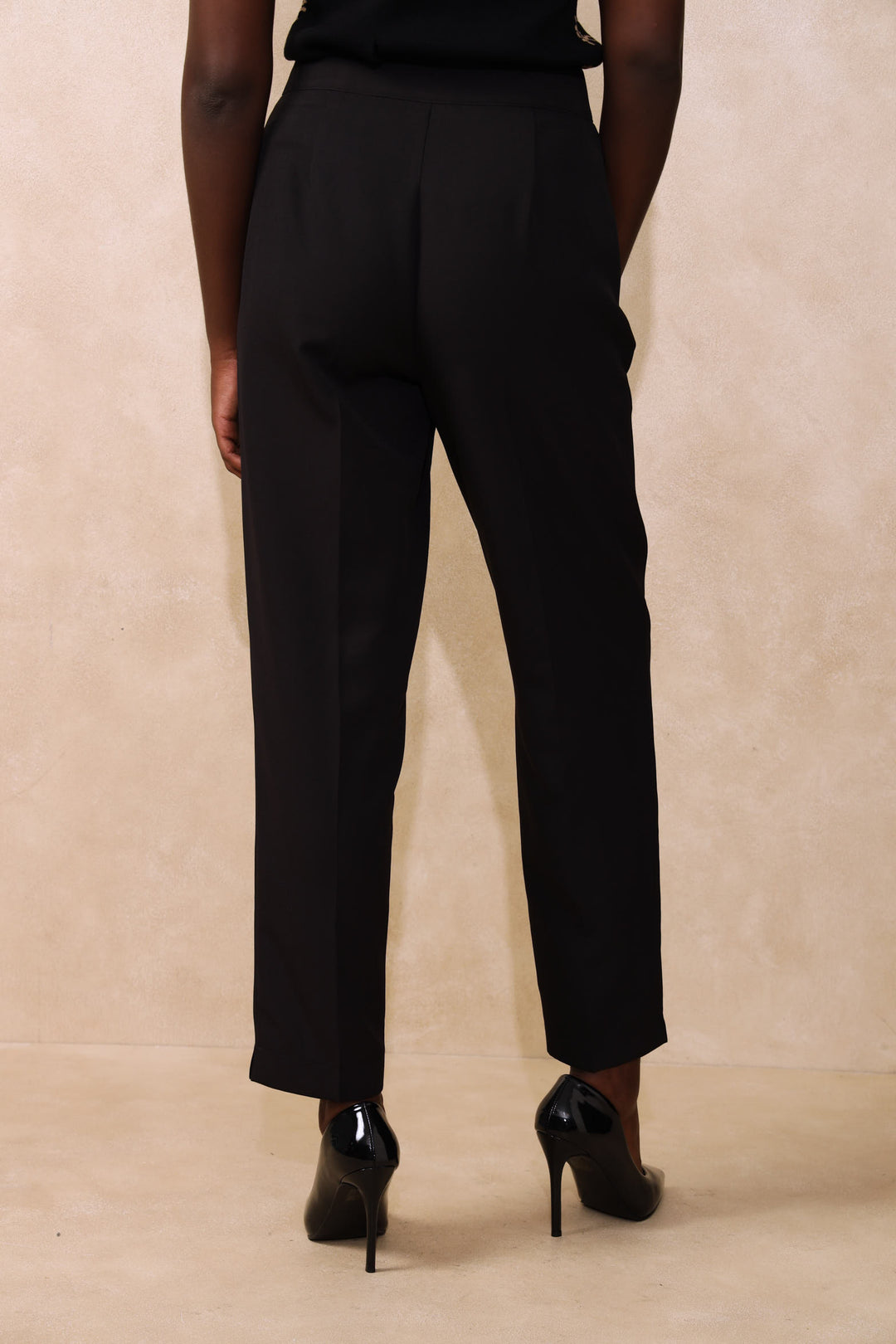 Extended Tab Slimleg Pants - Black
