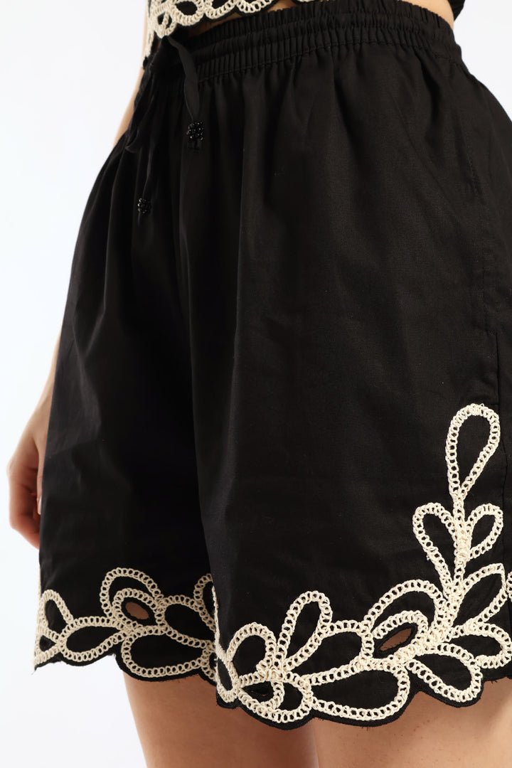 Pull-On Cornelli Hem Mid Thigh Shorts - Black