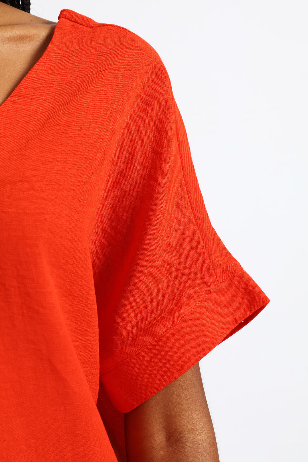 V-Neck Pleat Detail Curved Hem Linen Popover Top - Fiery Red