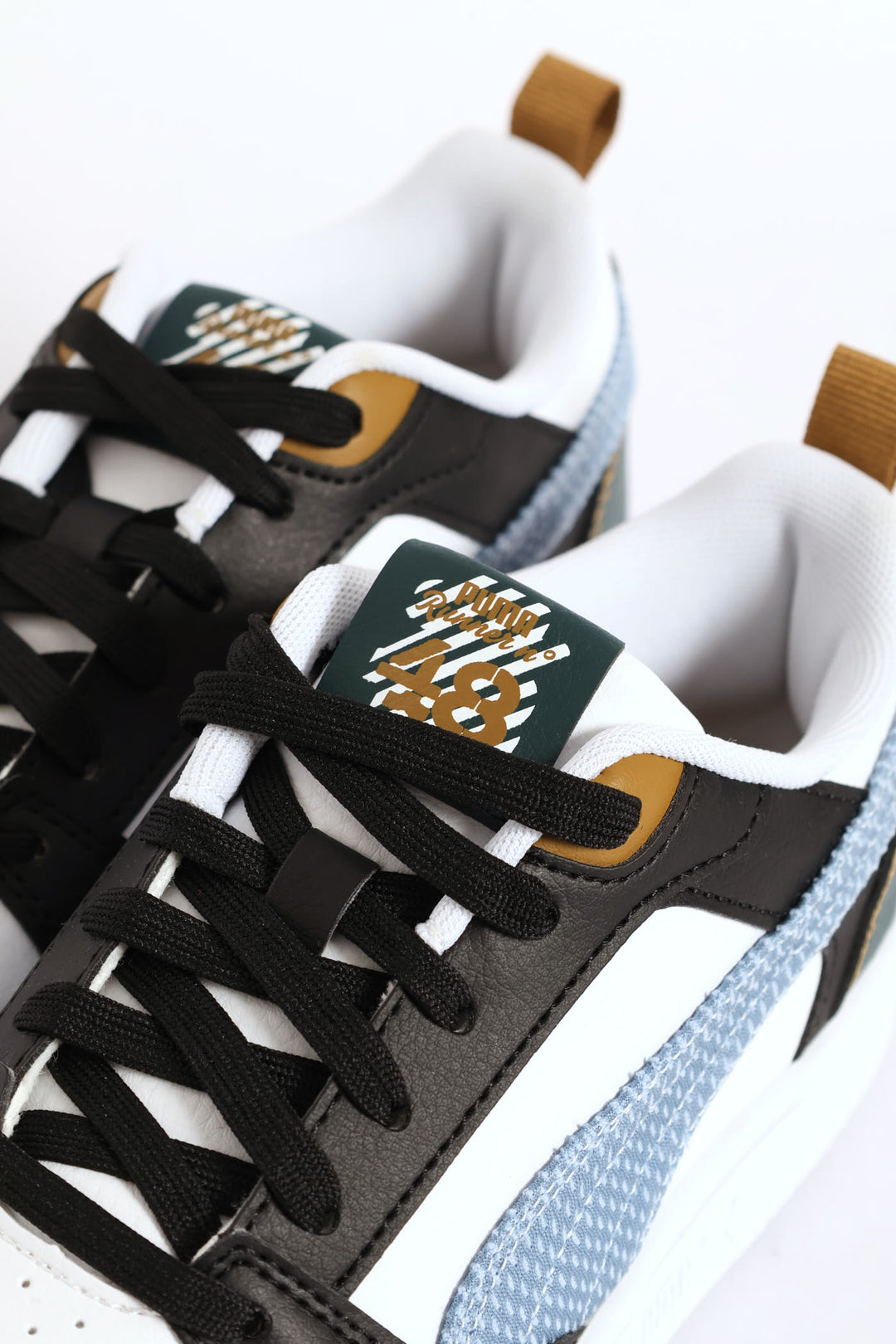 Boys Rebound V6 Lo Run Fun Jr Sneaker - Multi