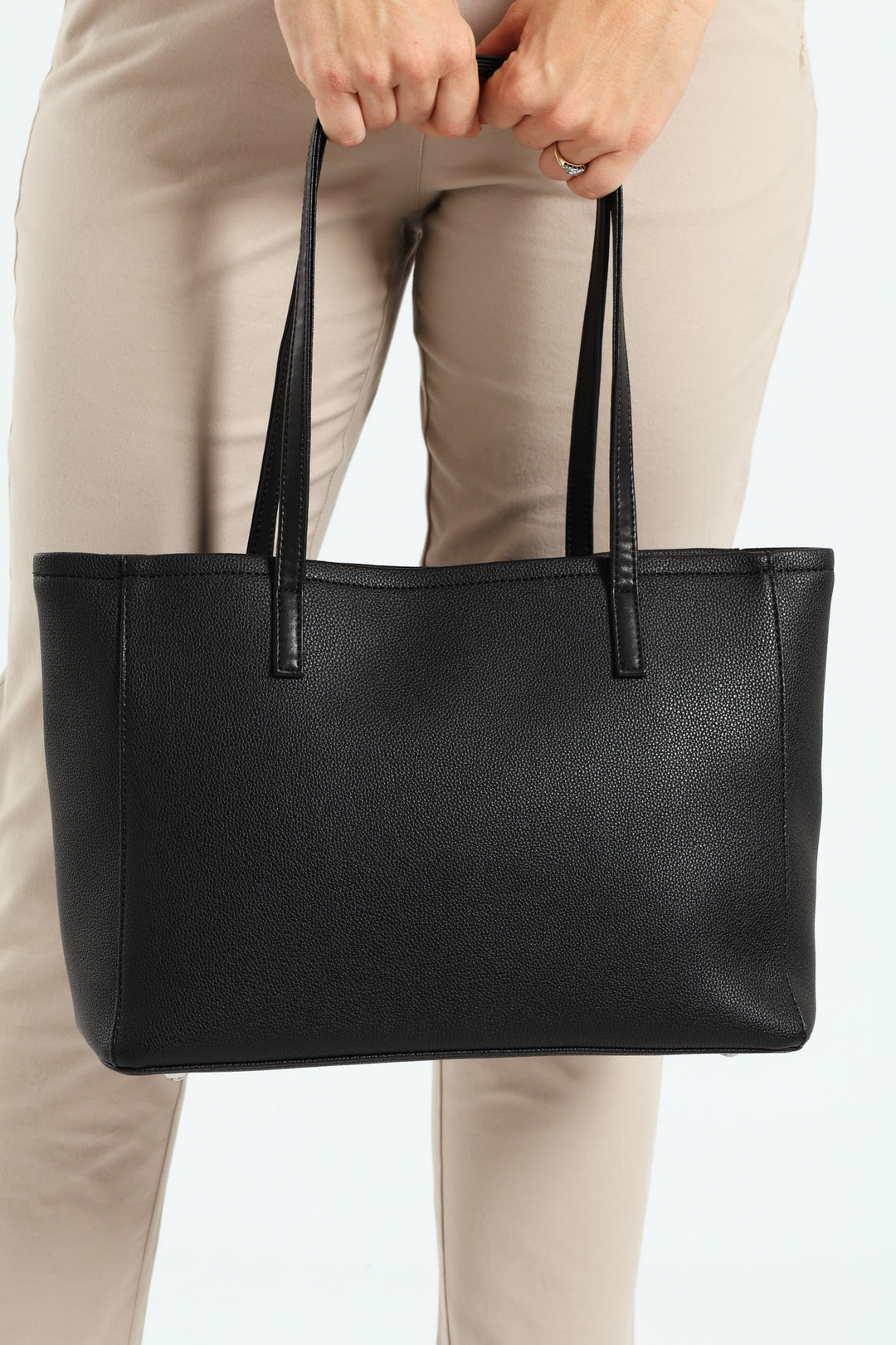 Lyon Medium Market Tote Bag - Black