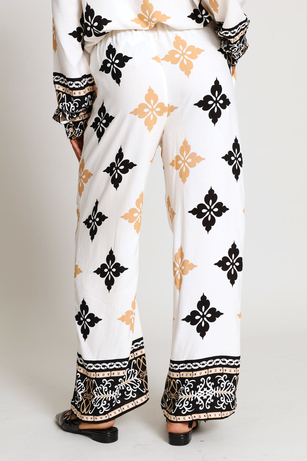 Printed Border Pullon Wideleg Pants - Cream/Multi