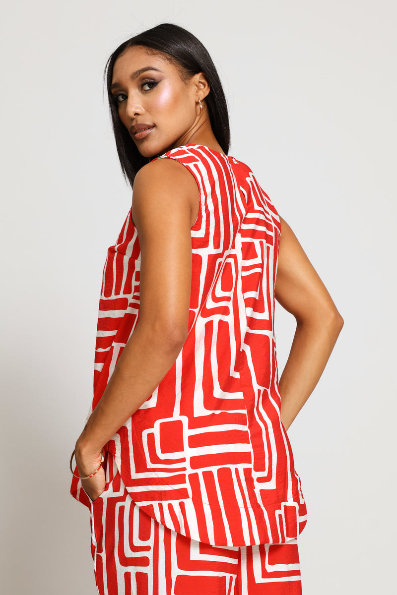 Longer Length Curved Hem Shell Tank Top - Red/Multi