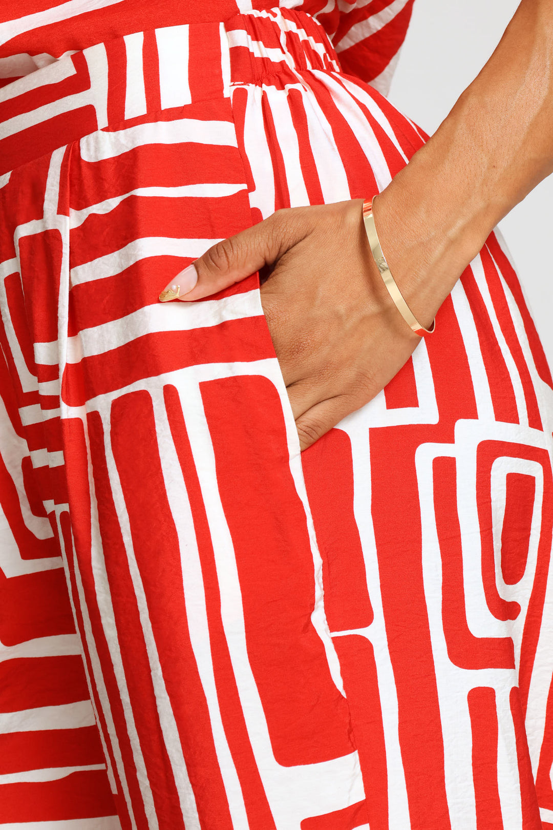 Pleated Pull On Wideleg Pant - Red/Multi