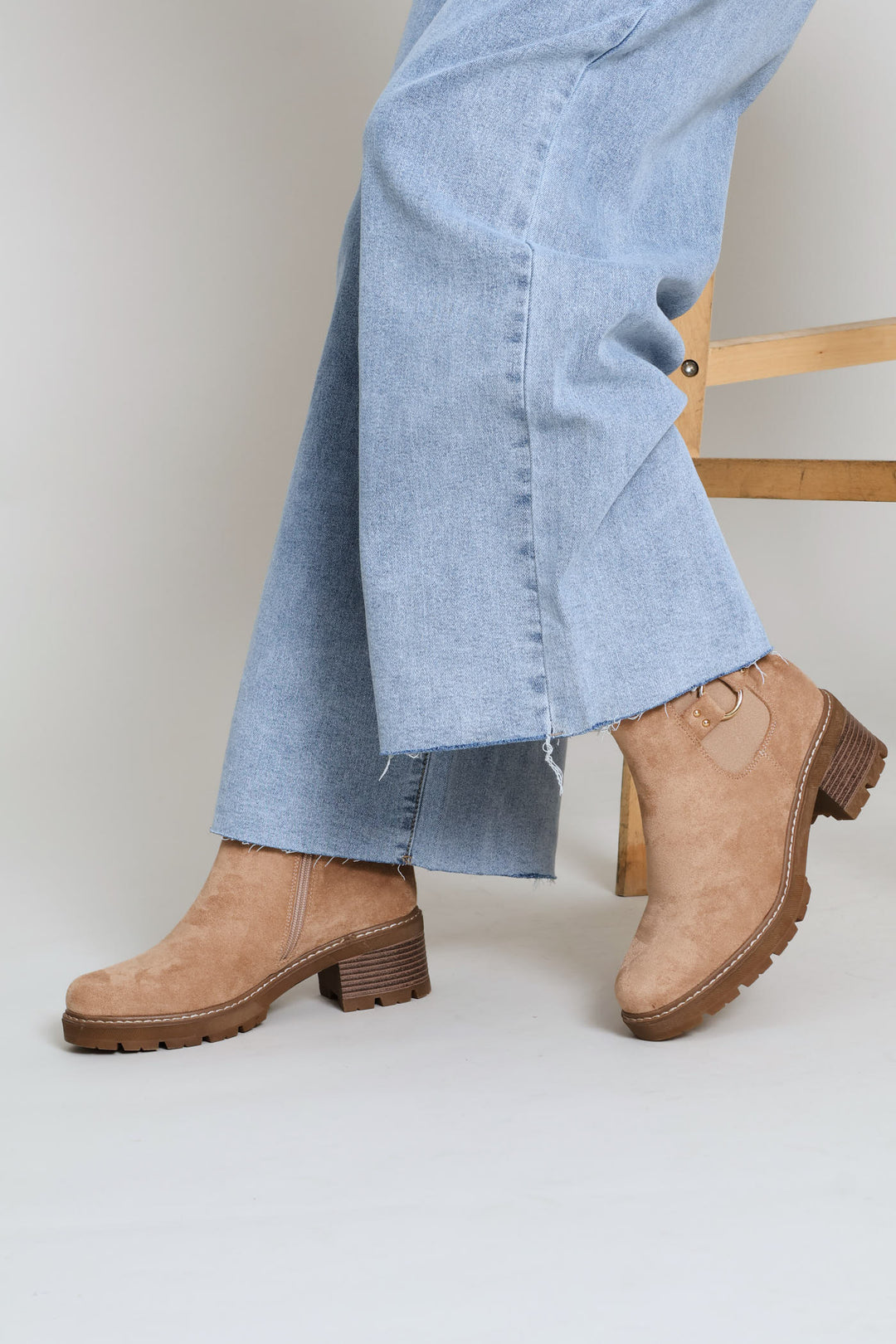 Ring Detail Chunky Suede Chelsea Boot - Taupe