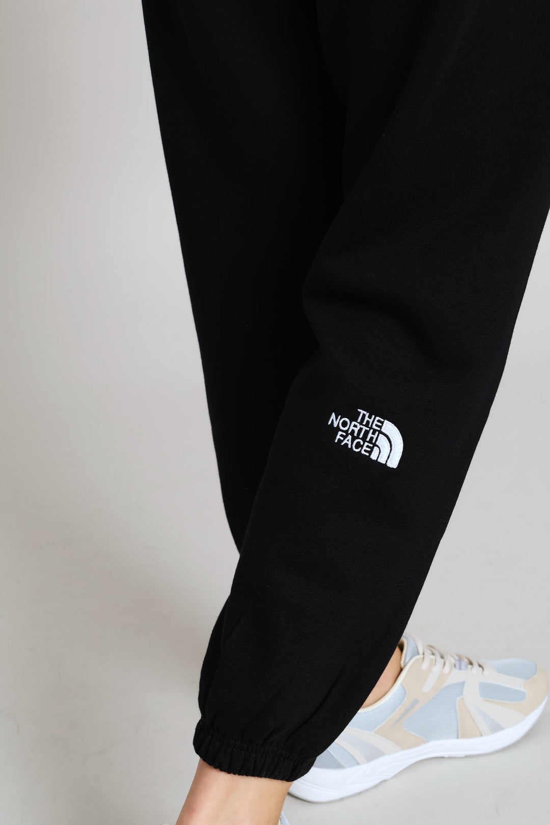 Essential Relaxed Straight Jogger - Black