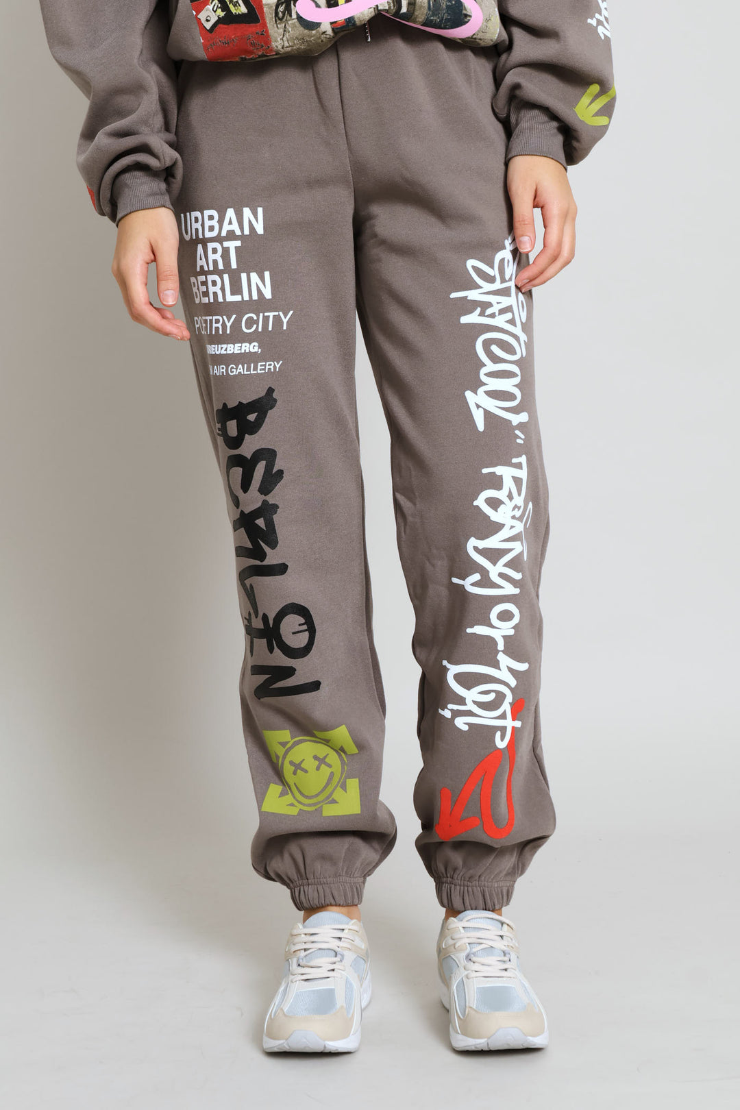 Graffiti Jogger - Charcoal