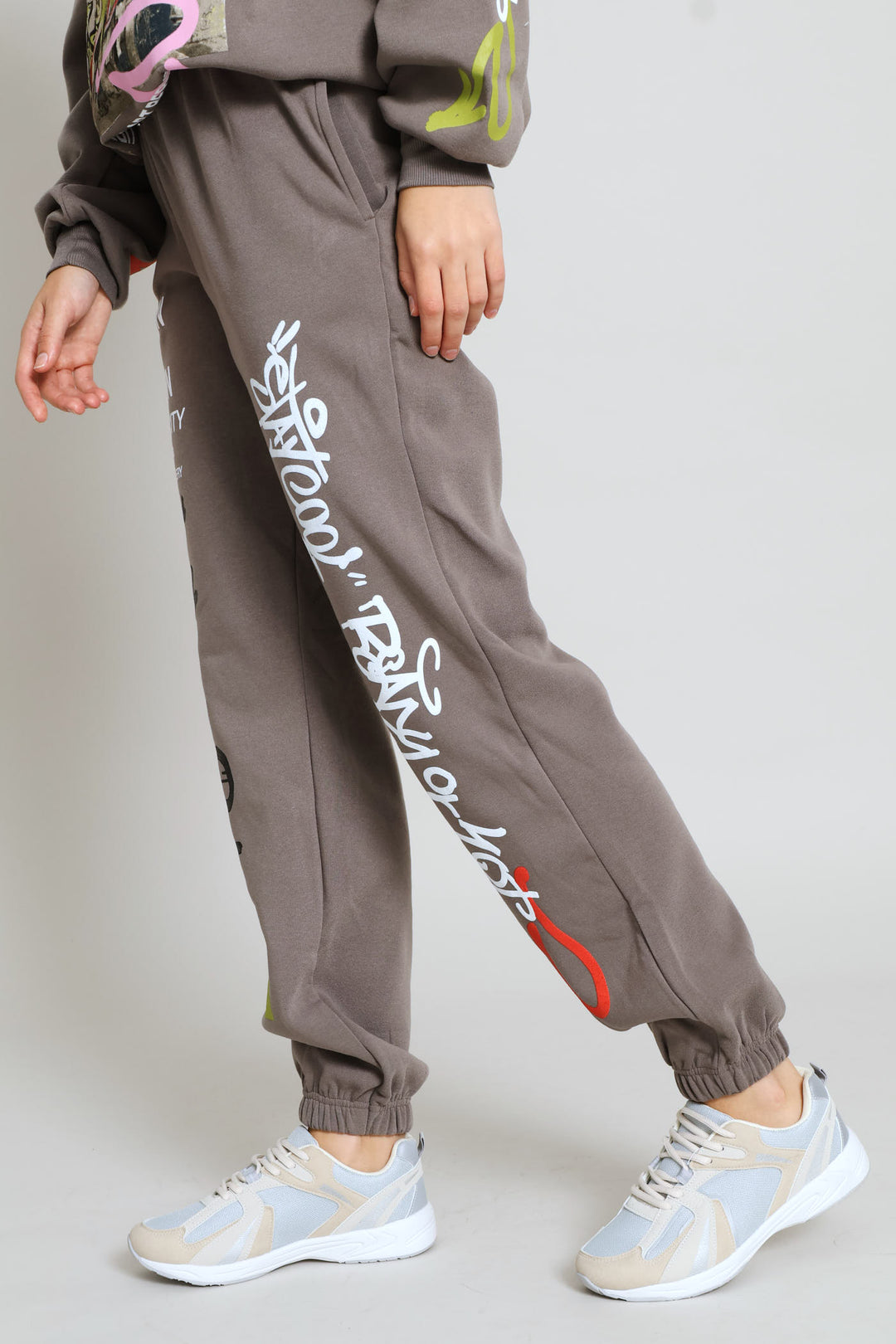 Graffiti Jogger - Charcoal