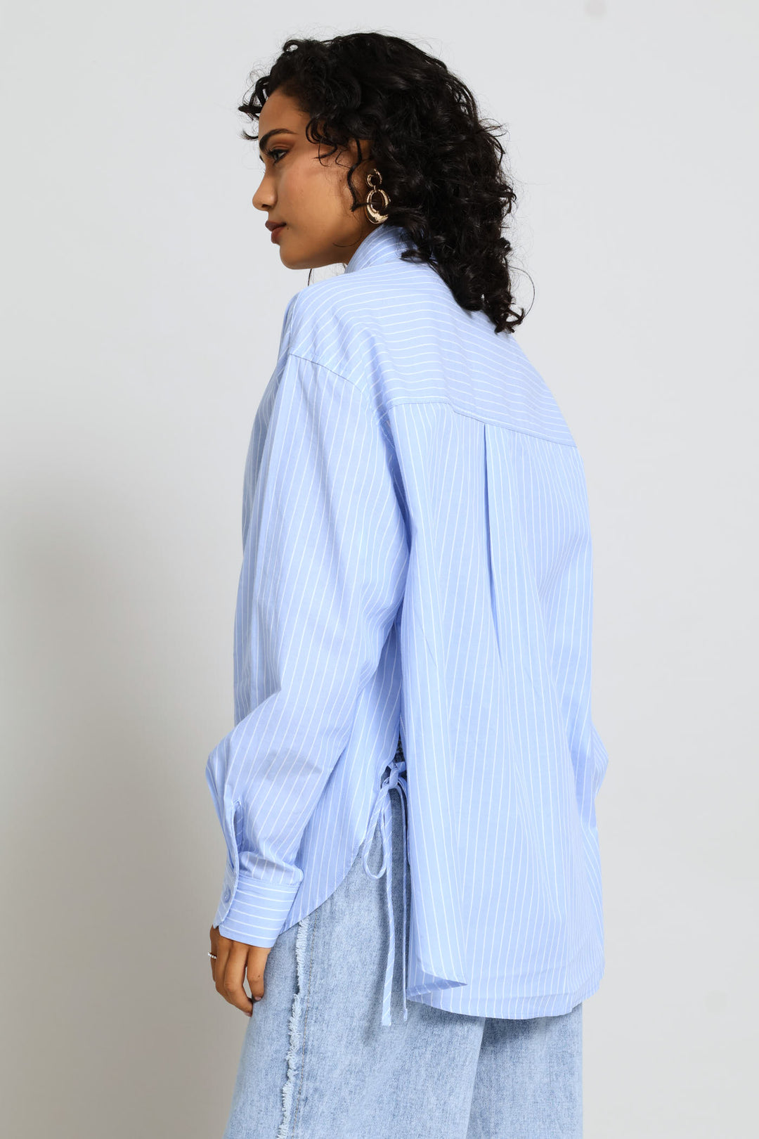 Relaxed Curved Hem Tie Detail Poplin Shirt - White/Light Blue