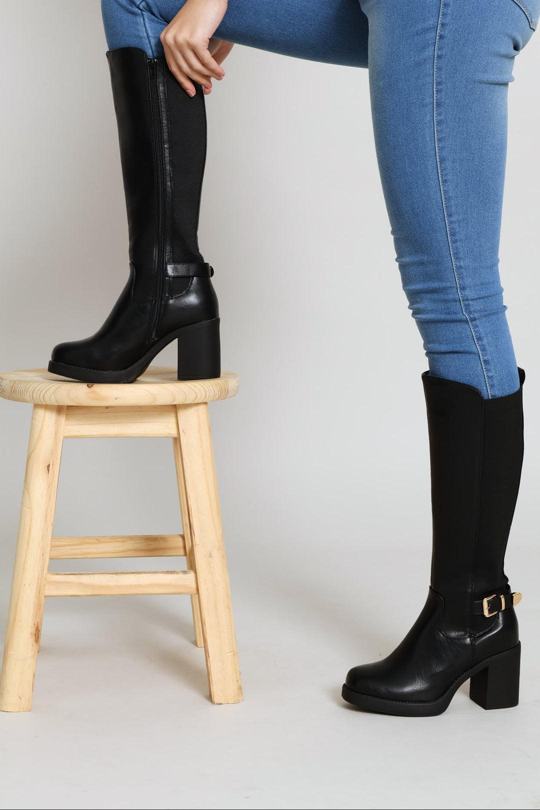 Buckle Trim Heel Insert Long Boot - Black
