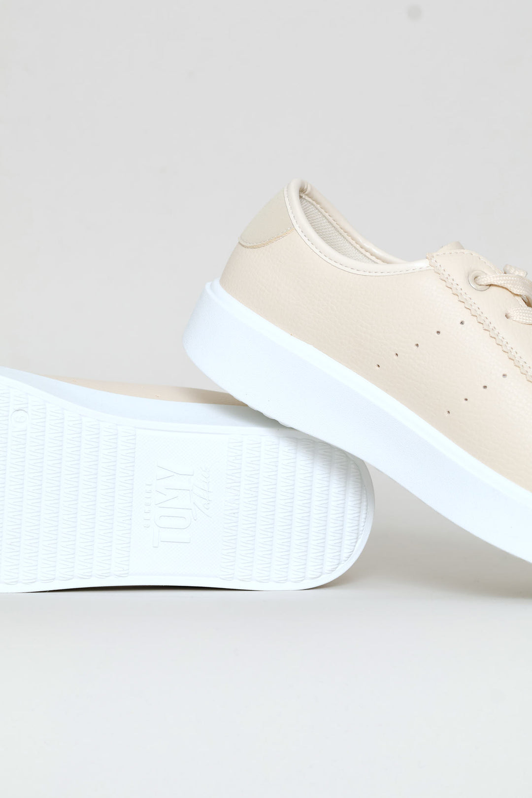 Ivy Lace Up Platform Sneaker - Beige