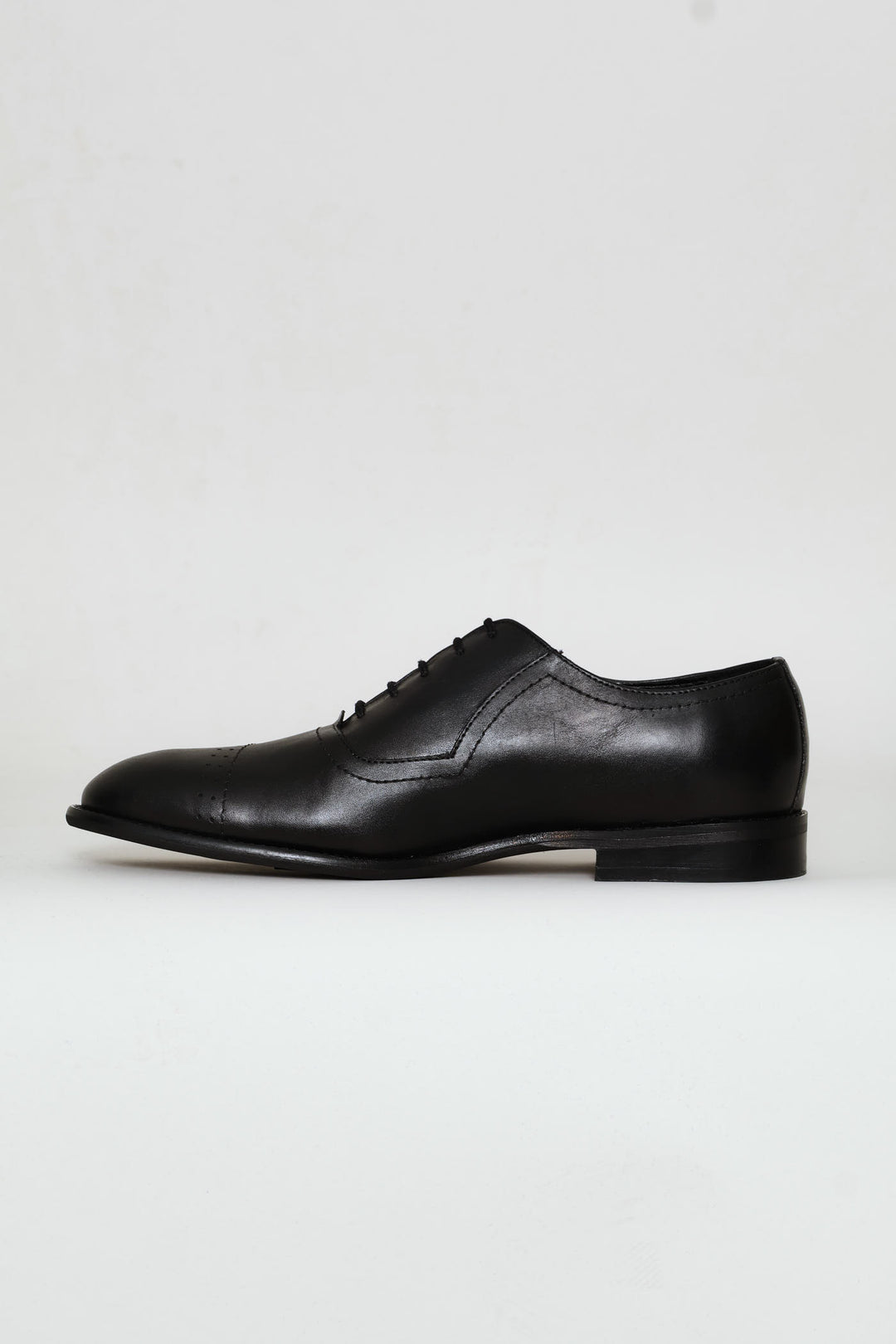 Punched Detail Oxford Lace Up Shoe - Black