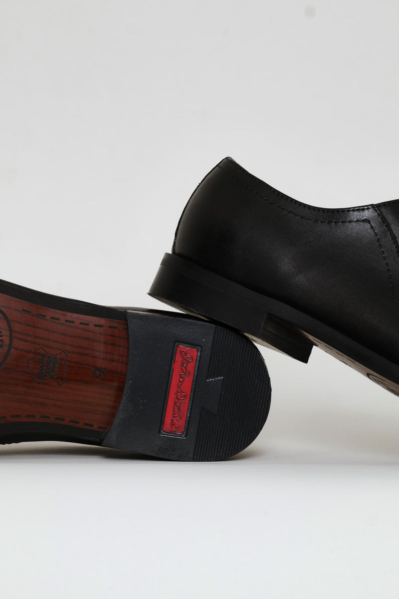 Punched Detail Oxford Lace Up Shoe - Black