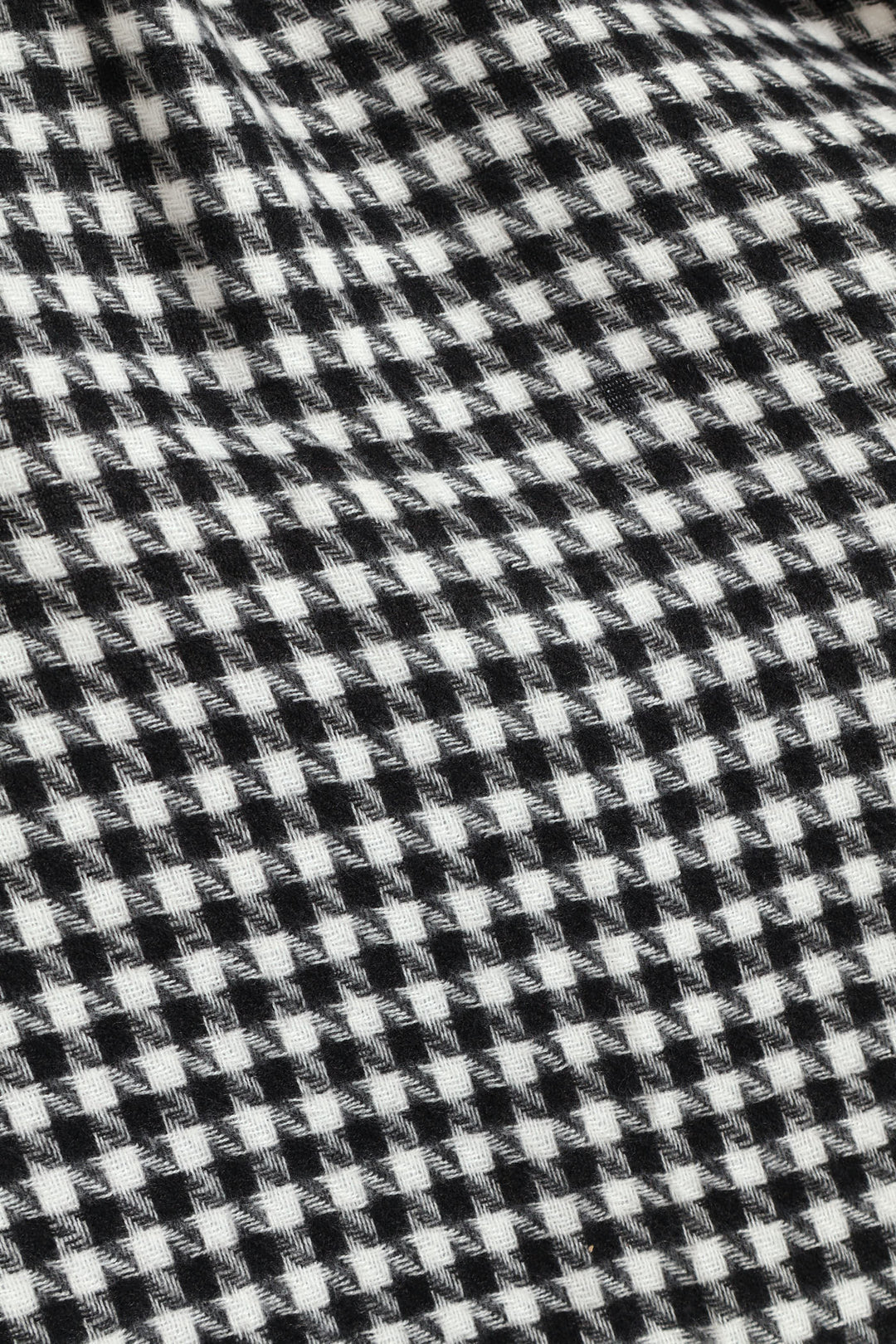Houndstooth Tassel Scarf - Black/White