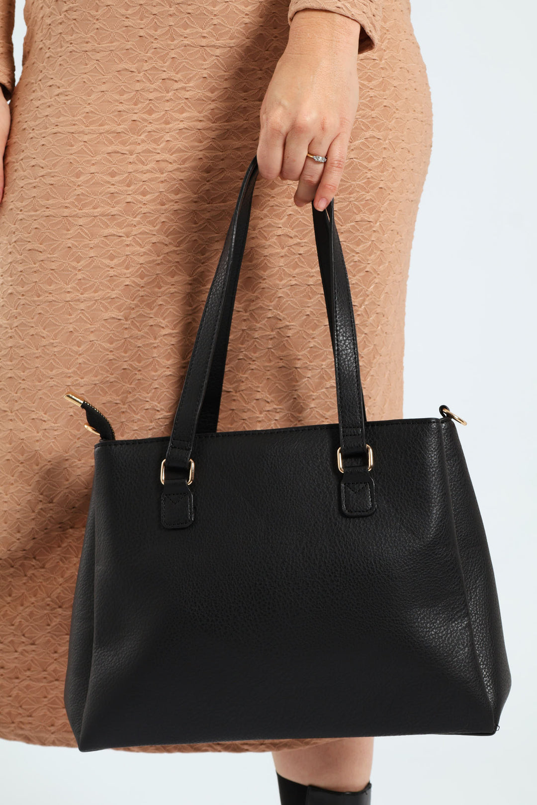 Contrast Text Tote Bag - Black