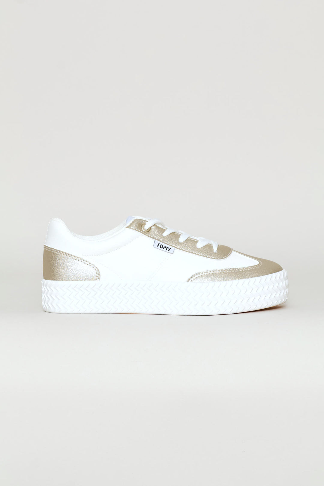Lace Up Platfrorm Sneaker - White