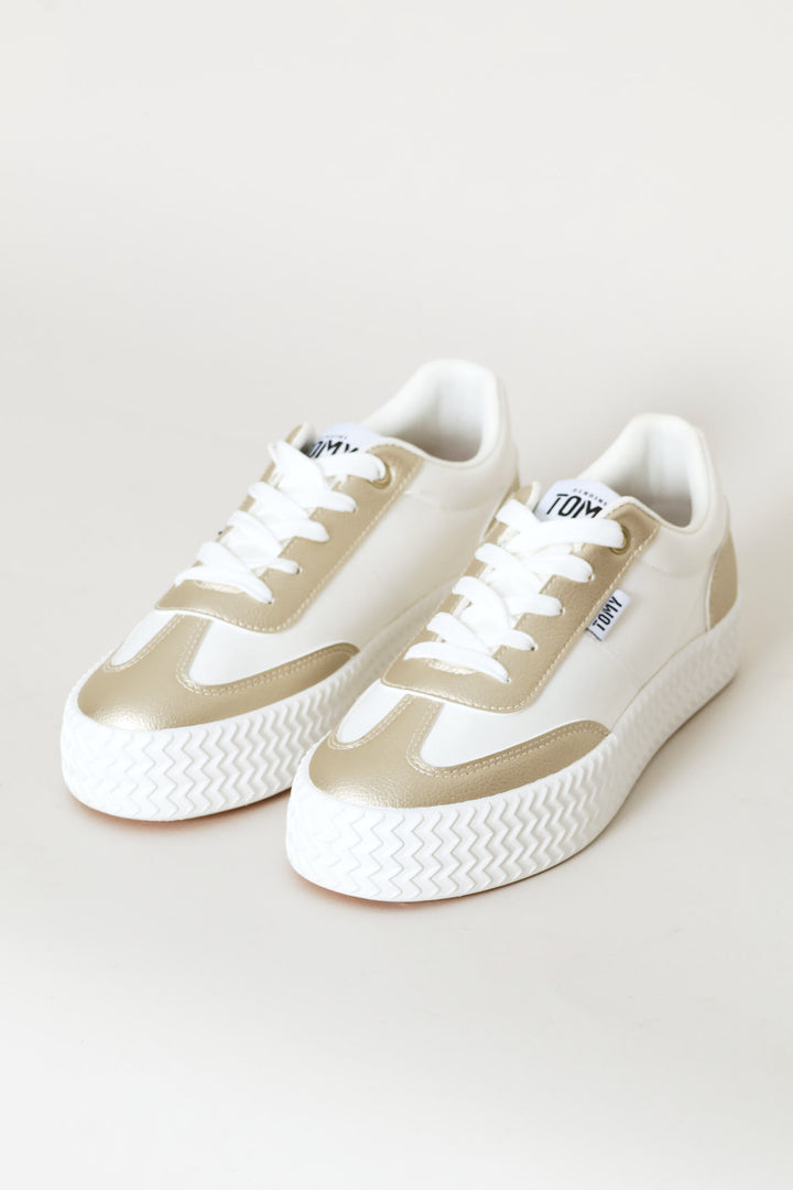 Lace Up Platfrorm Sneaker - White