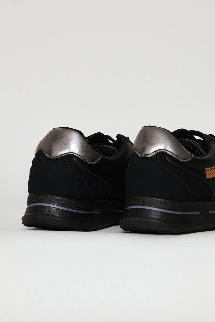 Suede Sneaker - Black