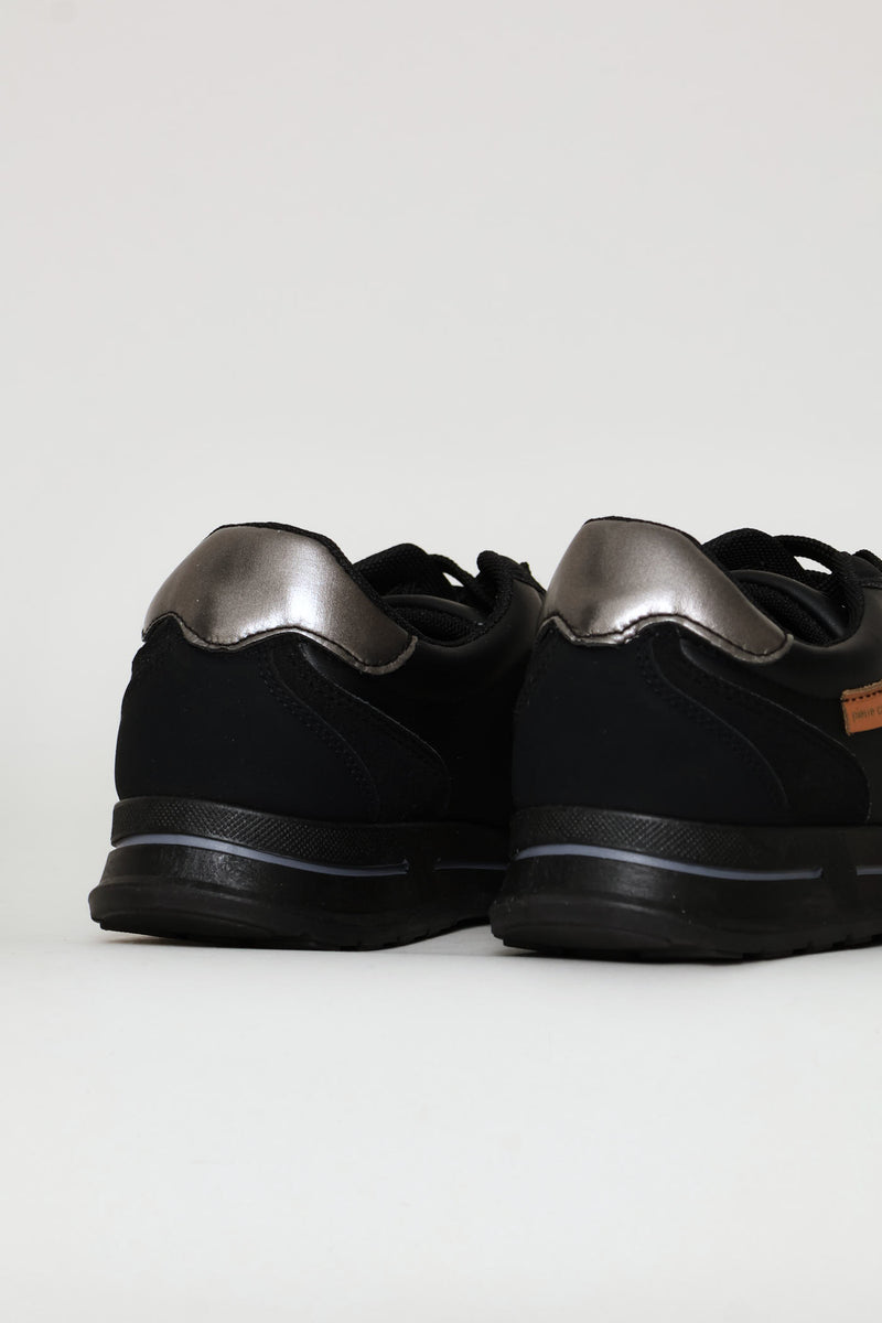Suede Sneaker - Black