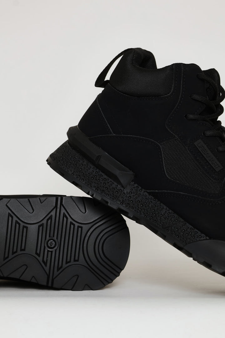 Play 18 Nubuck Mesh Sneaker - Black