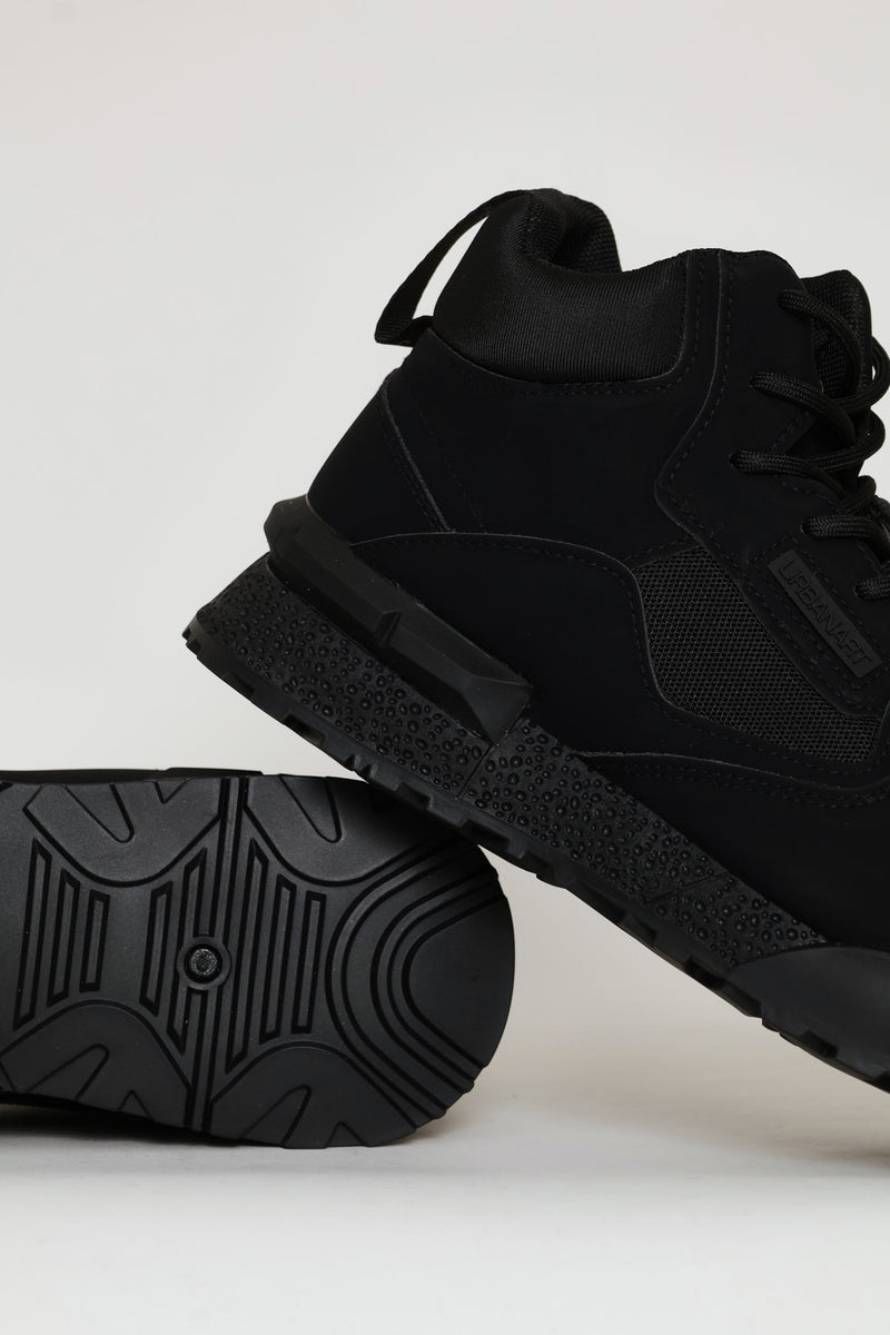 Play 18 Nubuck Mesh Sneaker - Black