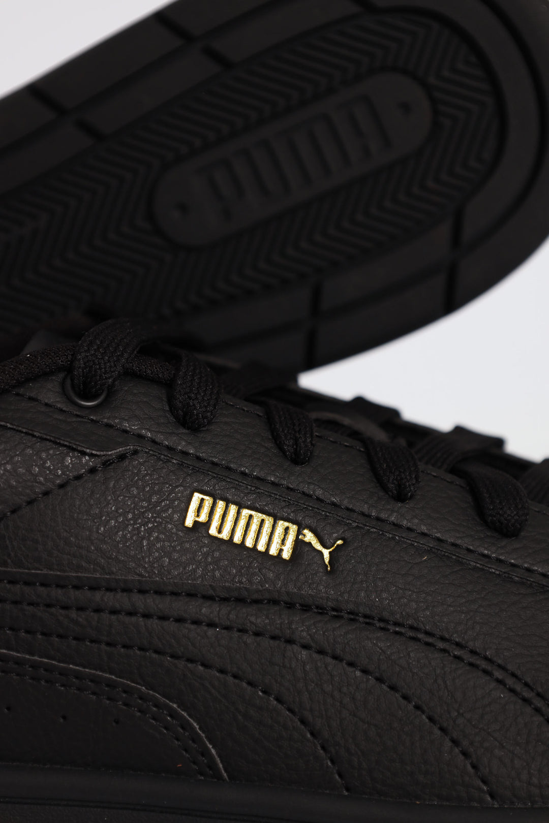 Court Classico Sneaker - Black