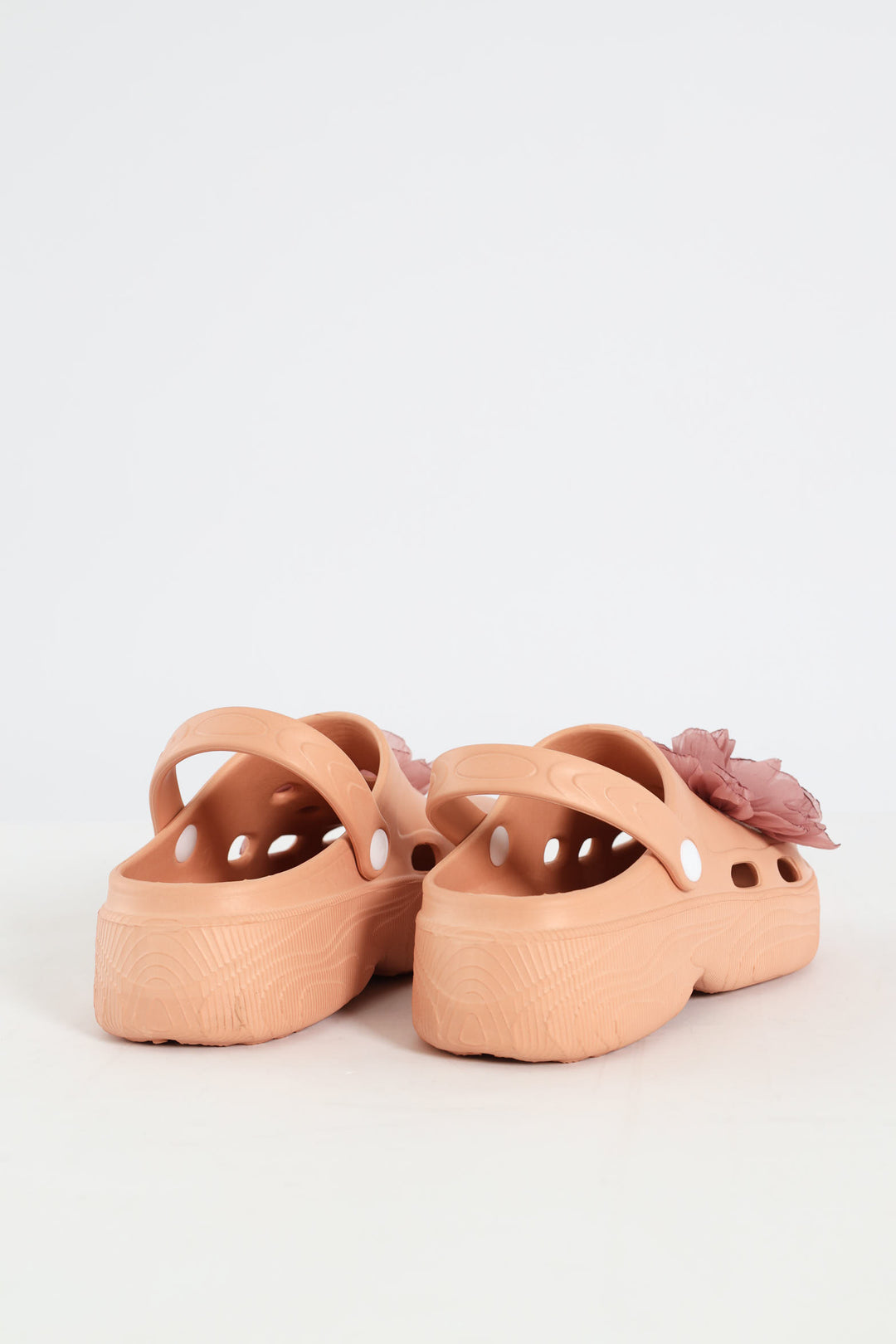 Bumper With Floral Detail Clog - Mink