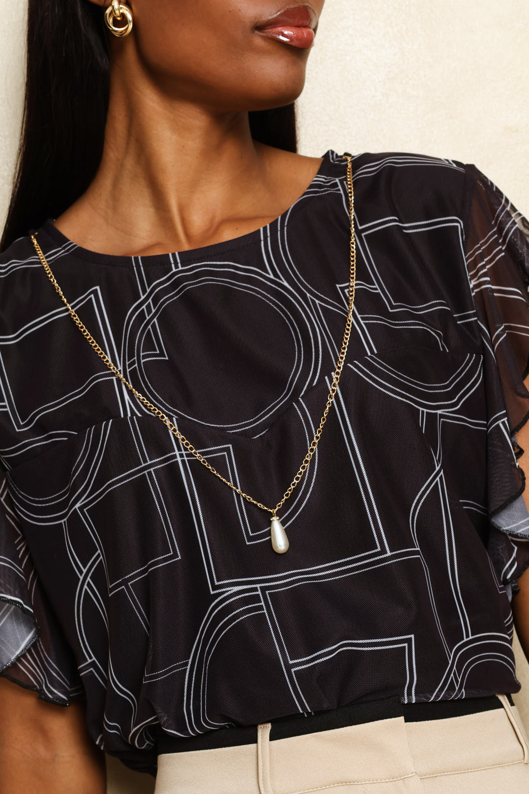 Geo Flutter Sleeve Mesh Blouse - Black/White