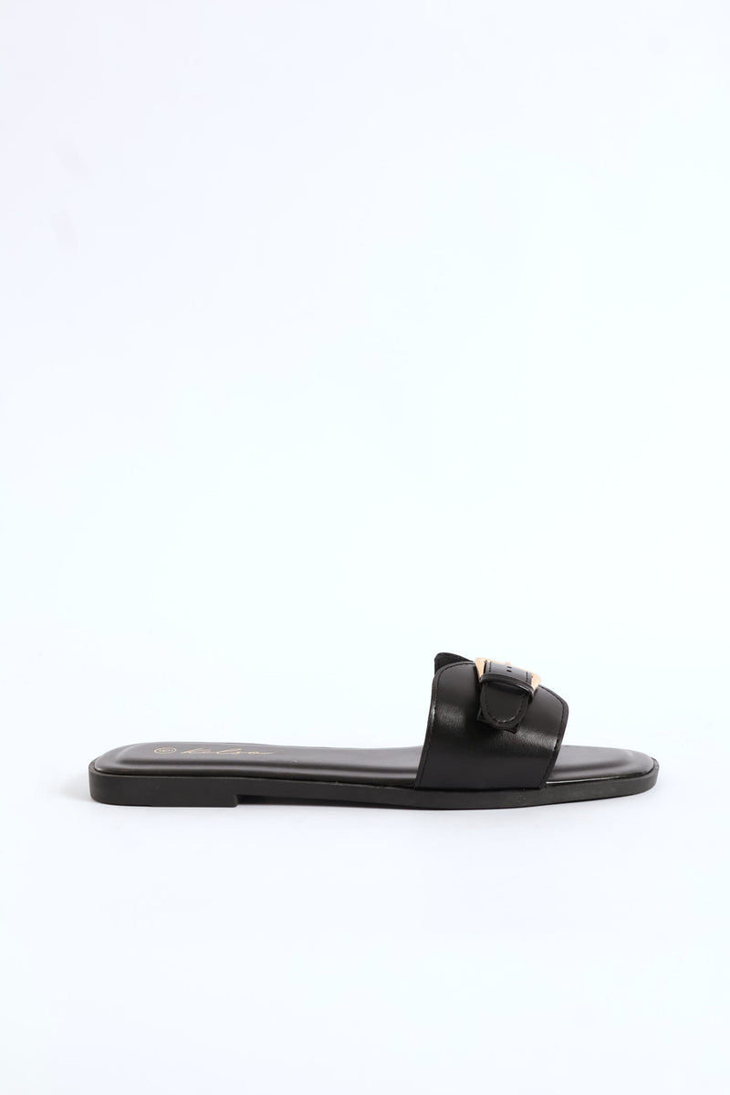 Diamond Shape Upper Buckle Detail Sandal - Black