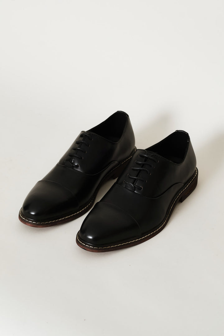 Leather Oxford Formal Shoe With Toe Cap - Black