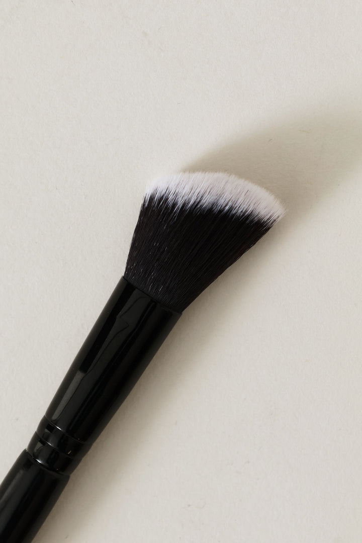 Angled Blush Brush