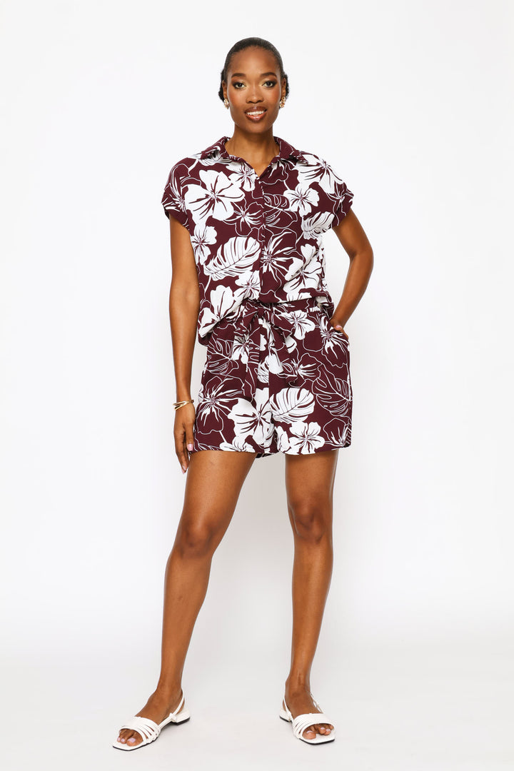 Belted Elasicated Mid Thigh Shorts - White/Wine