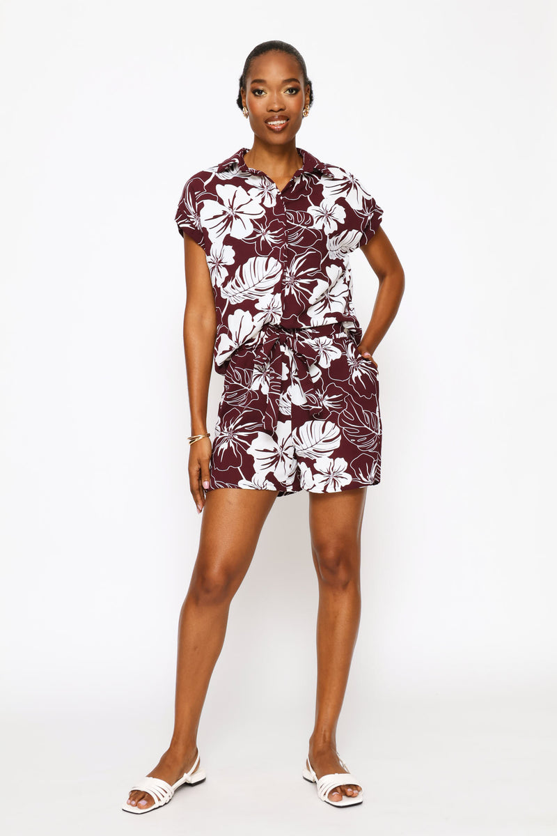 Belted Elasicated Mid Thigh Shorts - White/Wine