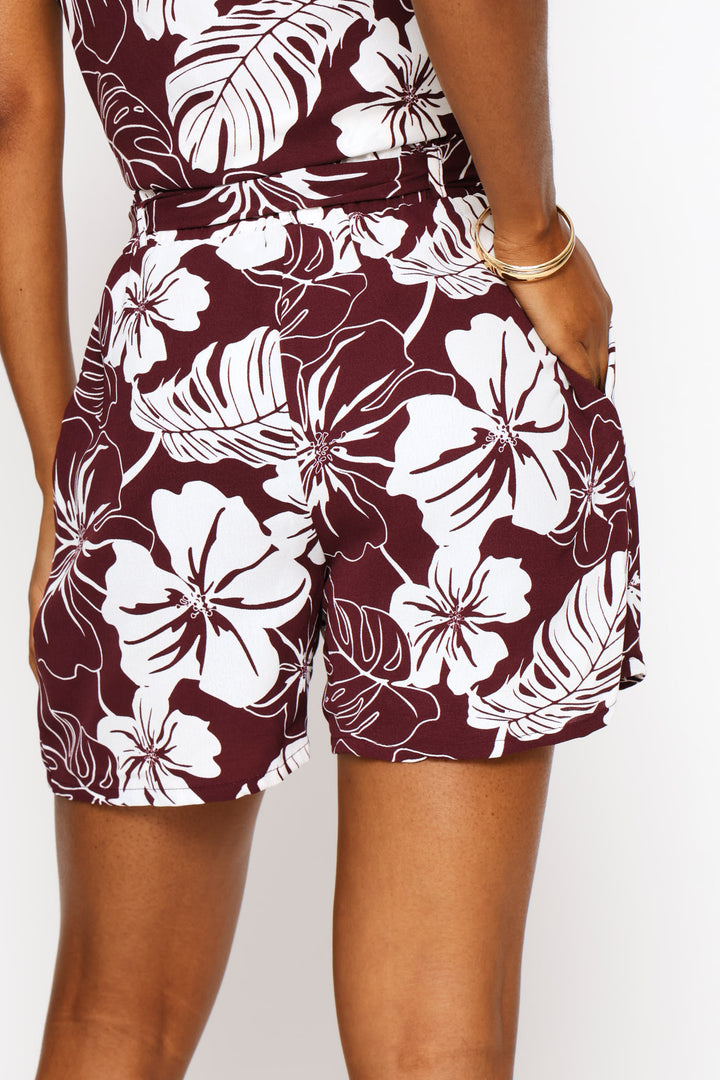 Belted Elasicated Mid Thigh Shorts - White/Wine