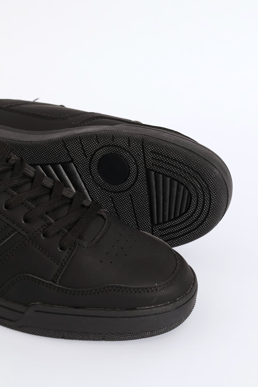 Basic Lace Up Sneaker - Black