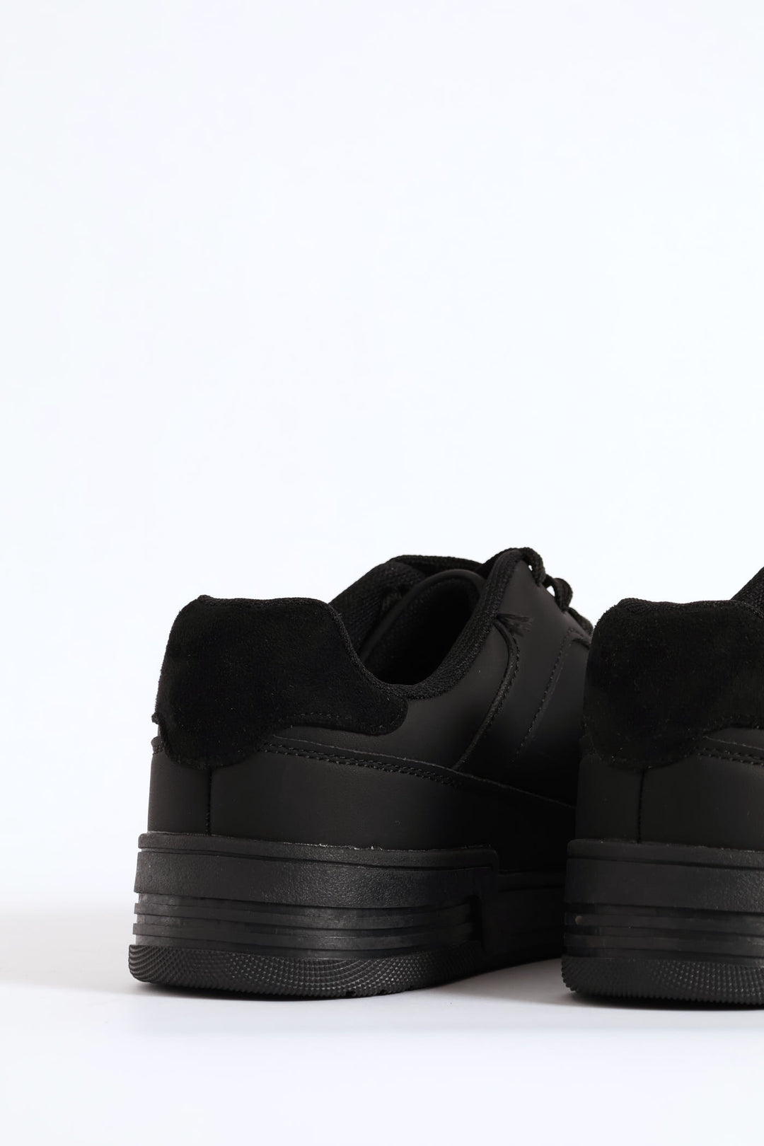 Basic Lace Up Sneaker - Black