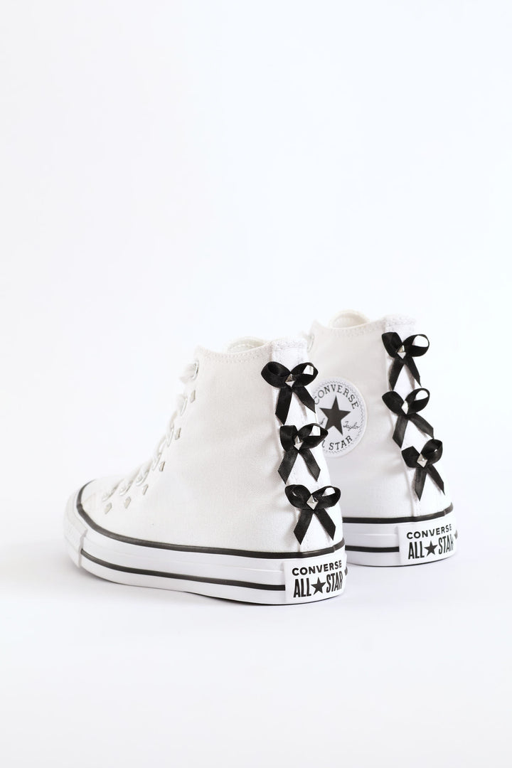 Chuck Taylor All Star Bows & Studs Sneaker - White